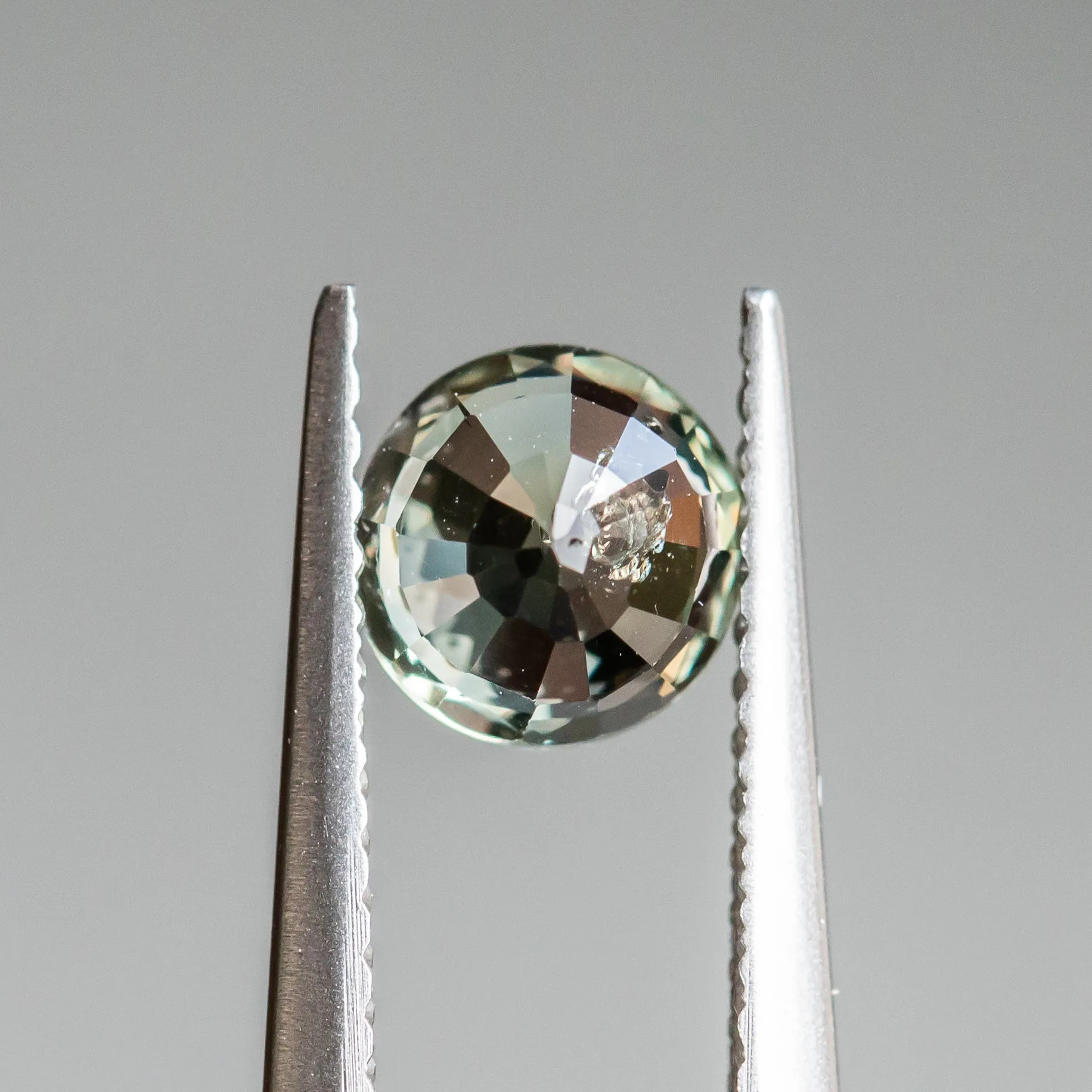 1.18CT ROUND MADAGASCAR SAPPHIRE, EARTHY CHAMPAGNE, 5.91MM