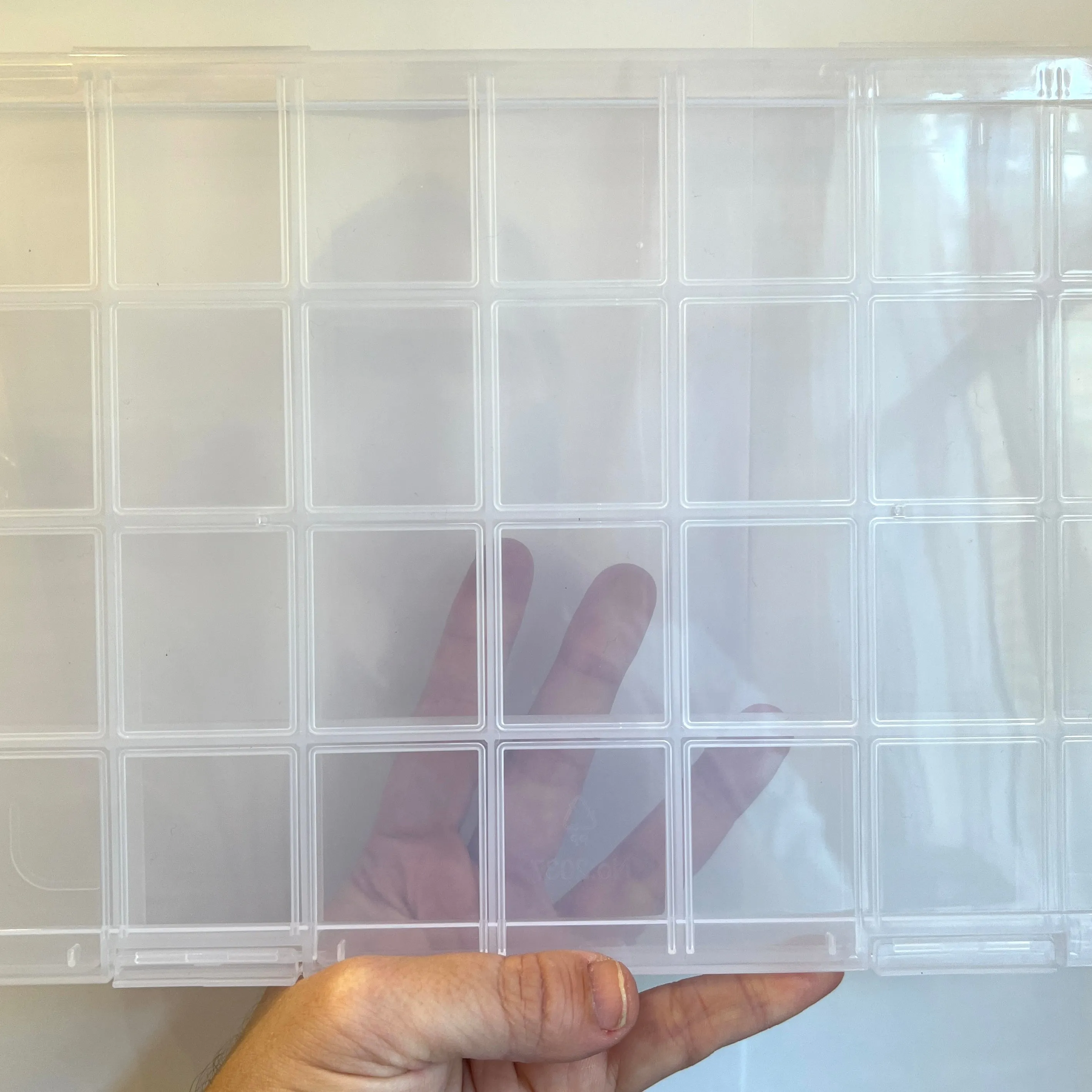 28 Compartment Storage Box