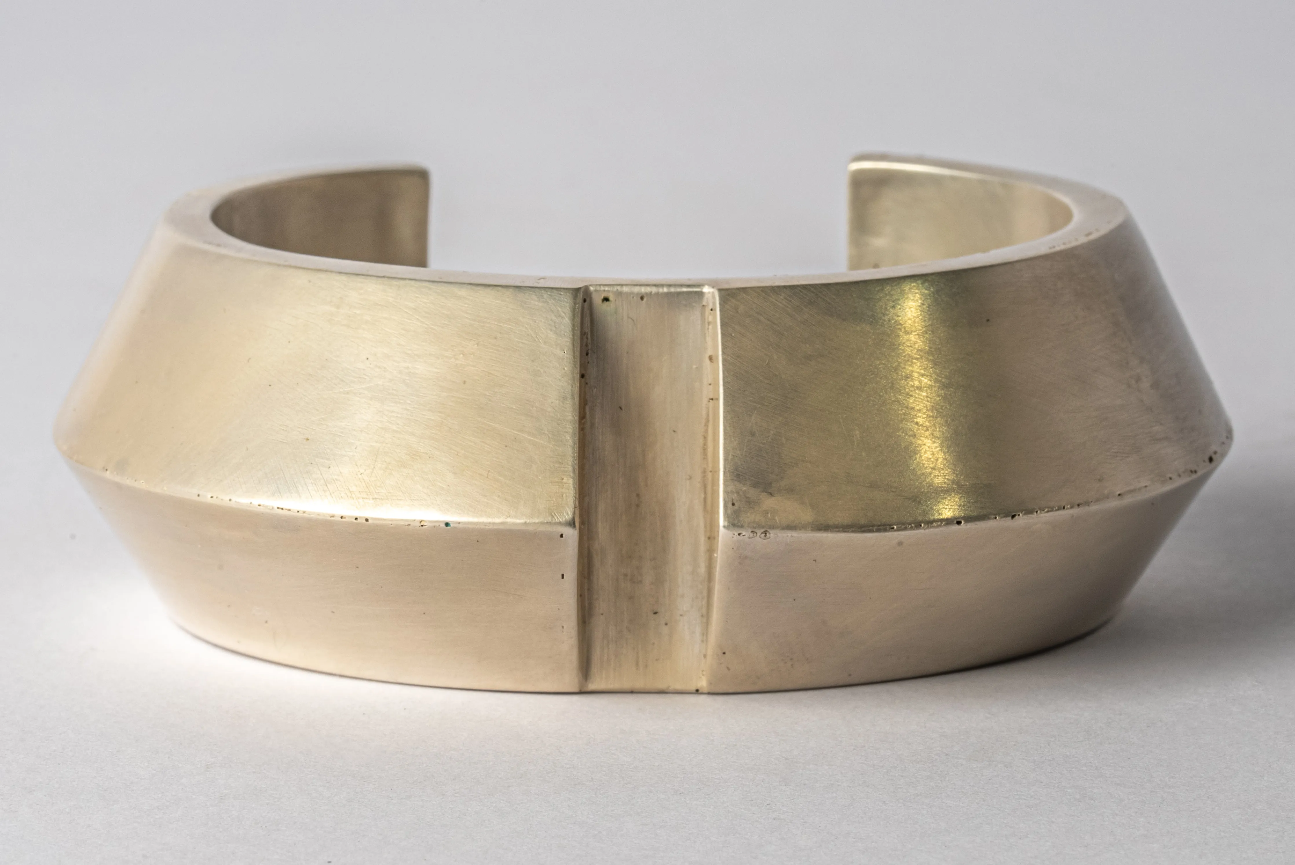 Crescent Rift Bracelet (Wedge Var., 30mm, AS)