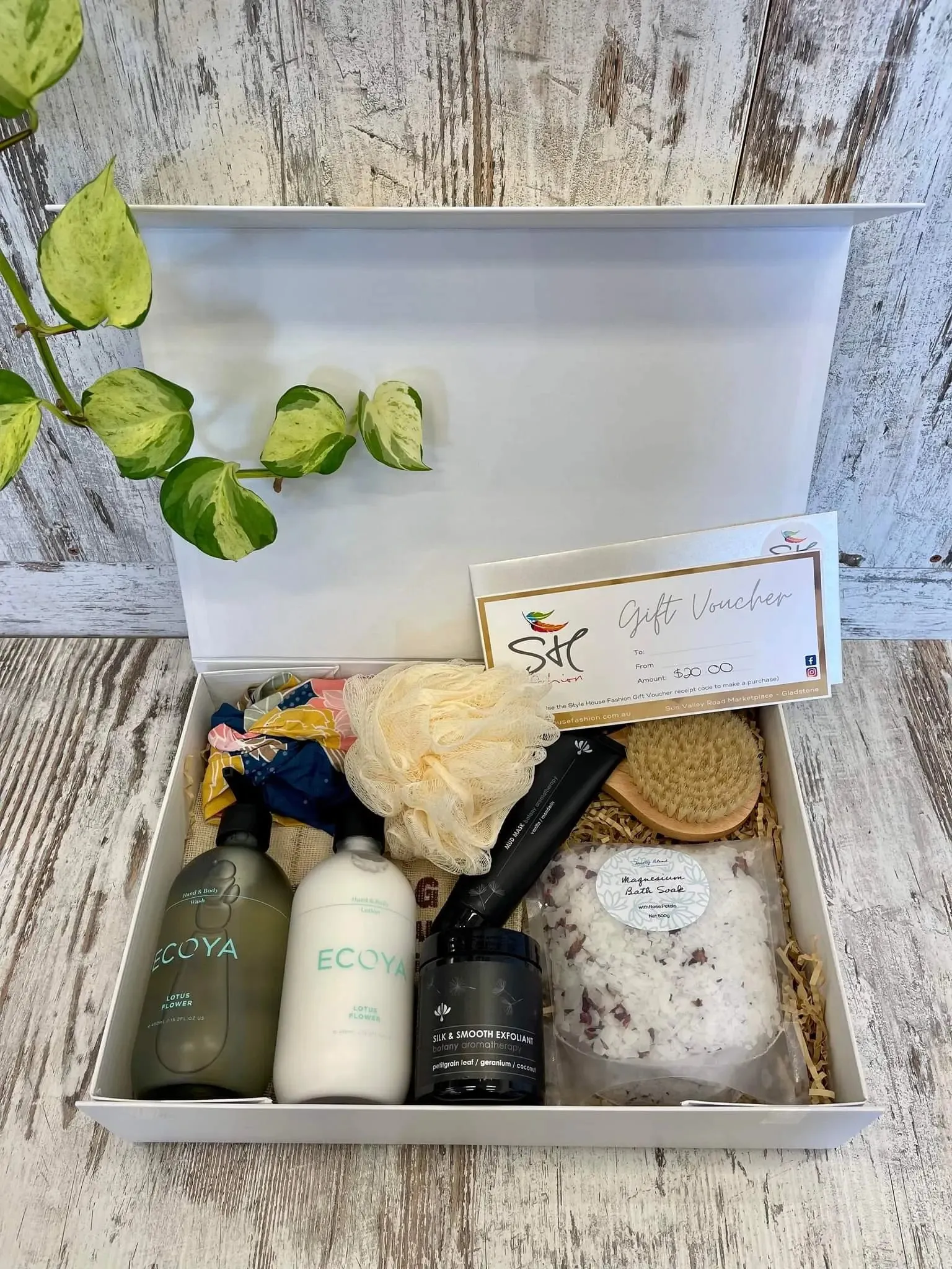 Ecoya 'Pamper You' Gift Box - Lotus Flower