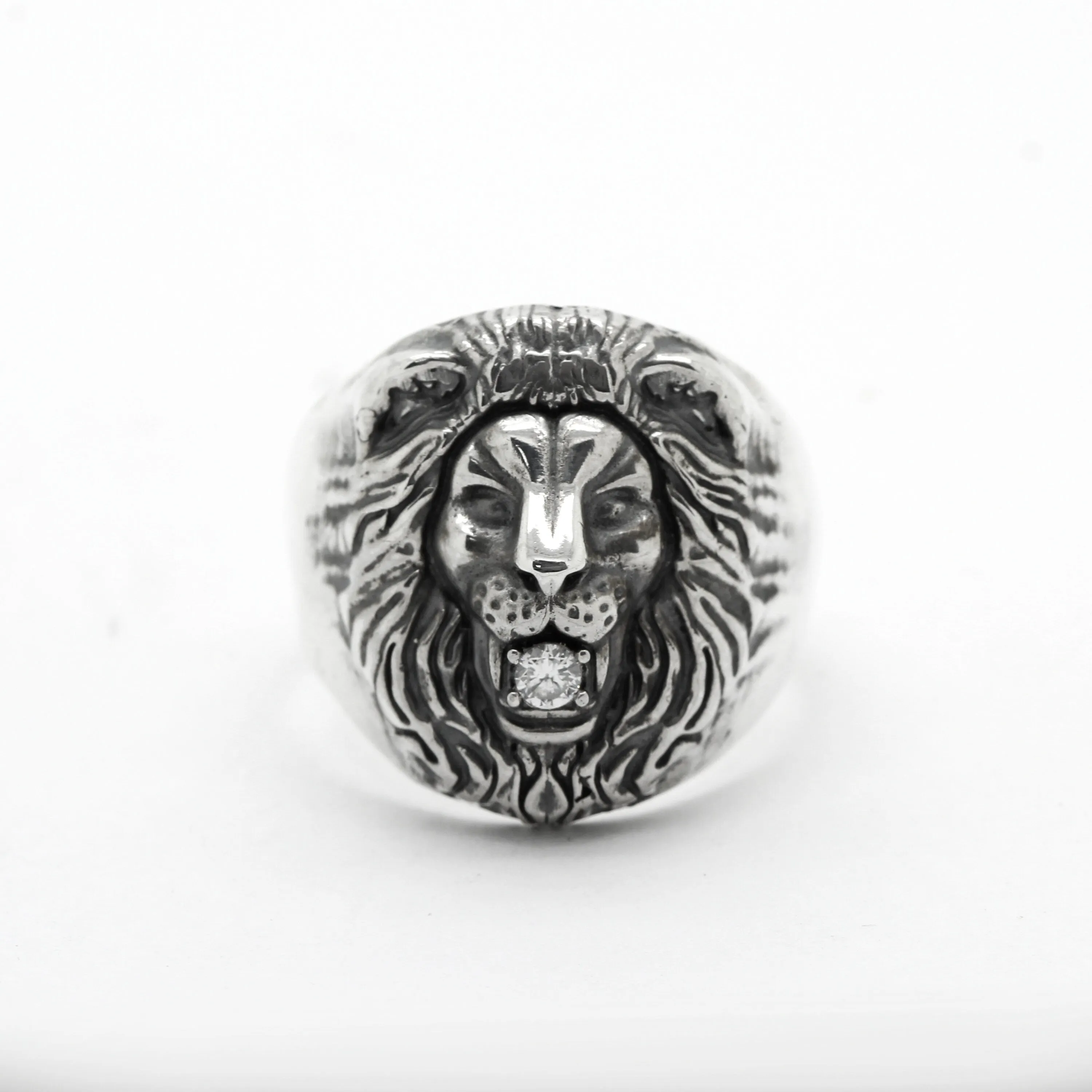 Lion with Gem in Mouth Men Ring Silver 925