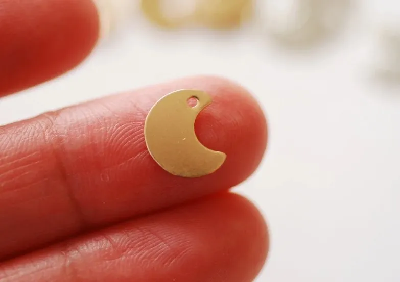 Wholesale Gold Filled Crescent Moon Blank Charm l Gold Filled or Sterling Silver Moon Charm l Permanent Jewelry Gold Filled Charms