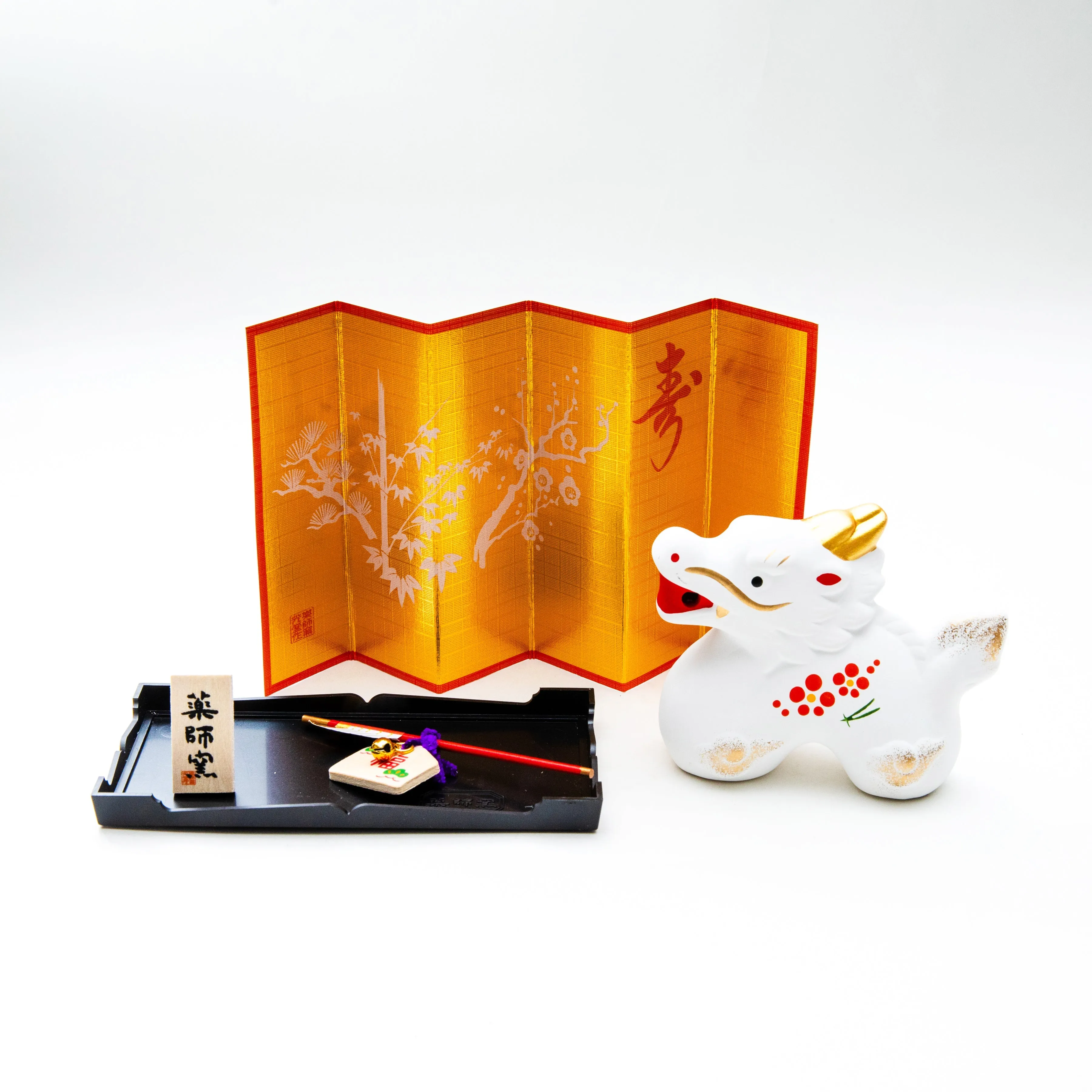 Yakushigama Ceramic Dragon with Evil-Banishing Arrow